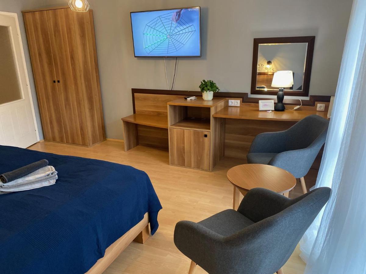 Tuenderpart Apartment Eger Zewnętrze zdjęcie